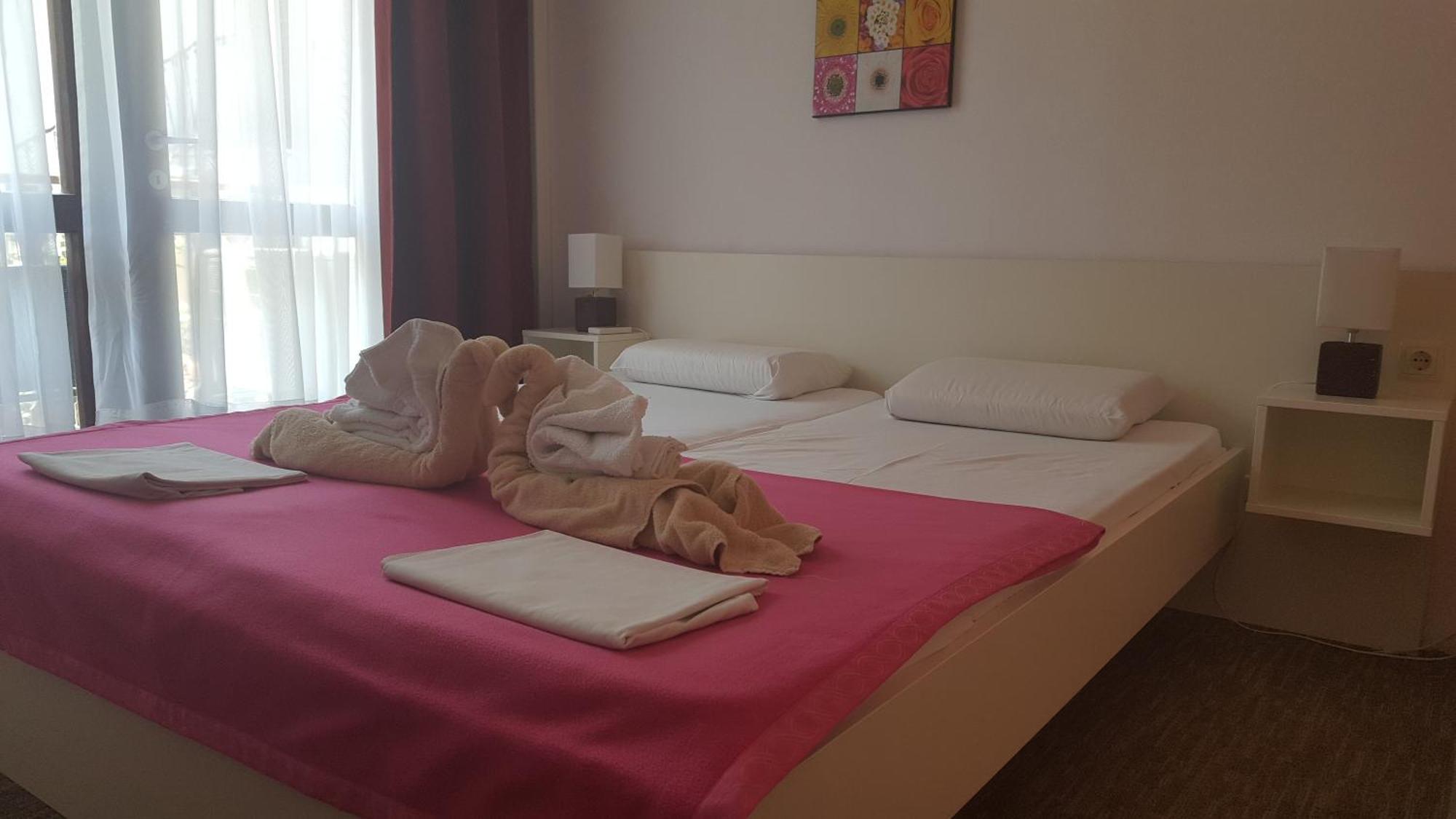 Guest House Zeba & Riviera Šilo Esterno foto