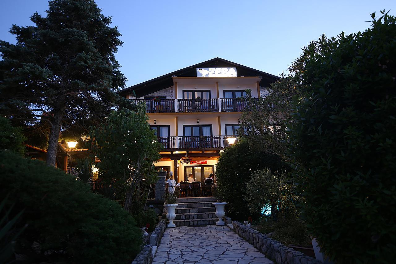Guest House Zeba & Riviera Šilo Esterno foto