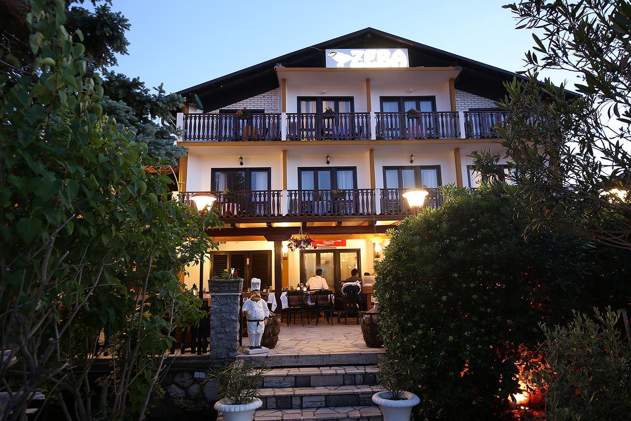 Guest House Zeba & Riviera Šilo Esterno foto